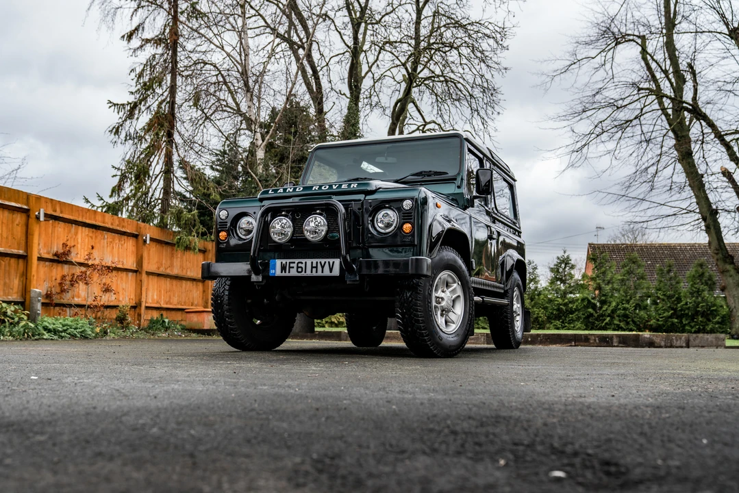 2011 Land Rover Defender 90 - Image 20 of 31