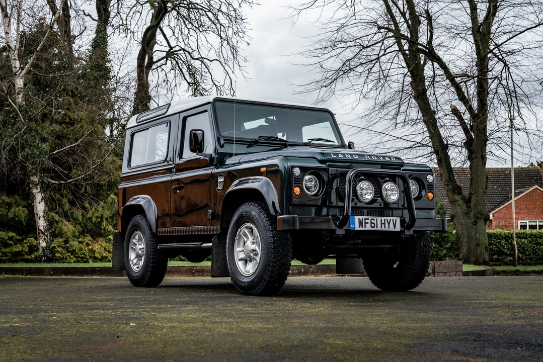 2011 Land Rover Defender 90 - Image 23 of 31