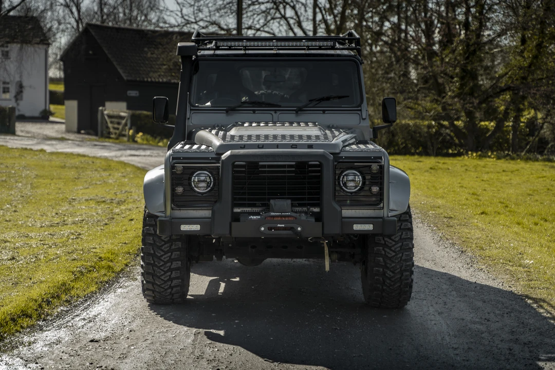 2011 Land Rover Defender 90 - Image 11 of 31