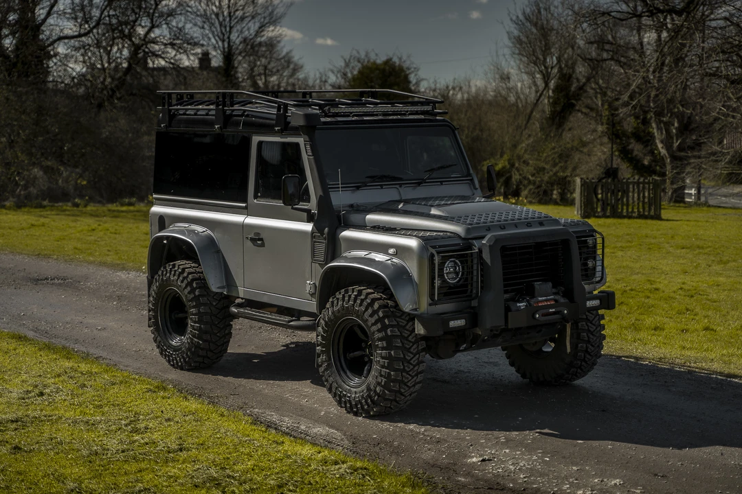 2011 Land Rover Defender 90 - Image 12 of 31