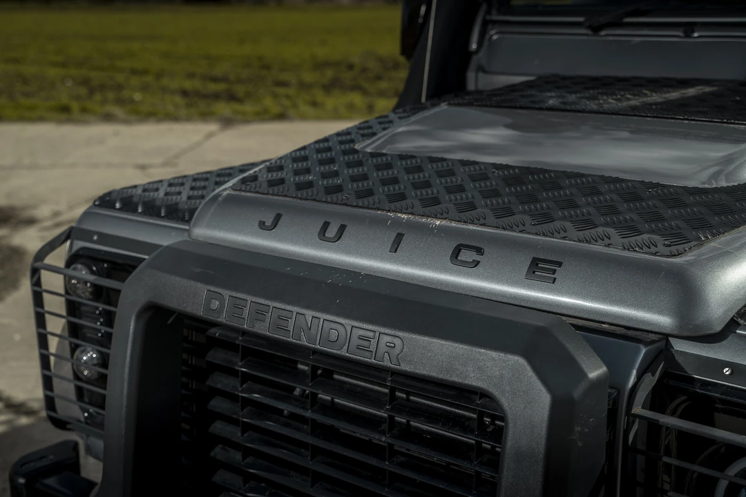 2011 Land Rover Defender 90 - Image 20 of 31