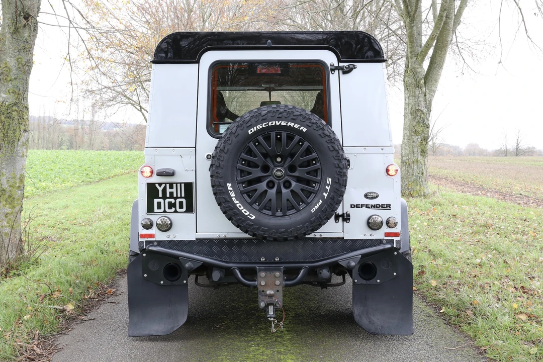 2011 Land Rover Defender 90 - Image 20 of 31