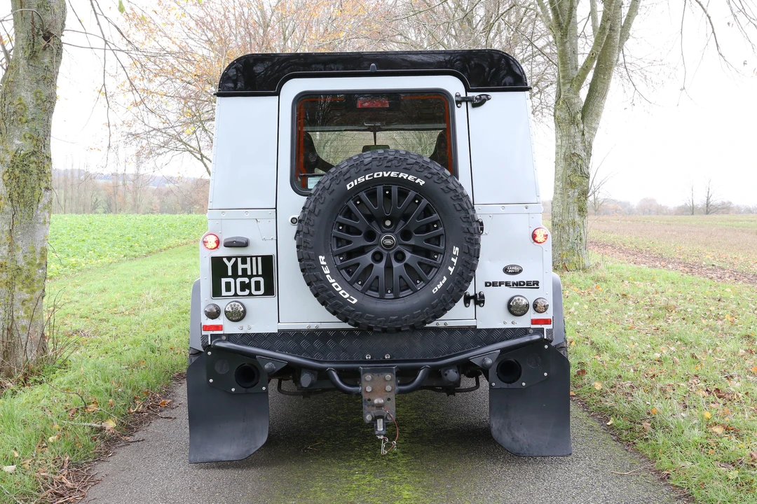 2011 Land Rover Defender 90 - Image 21 of 31