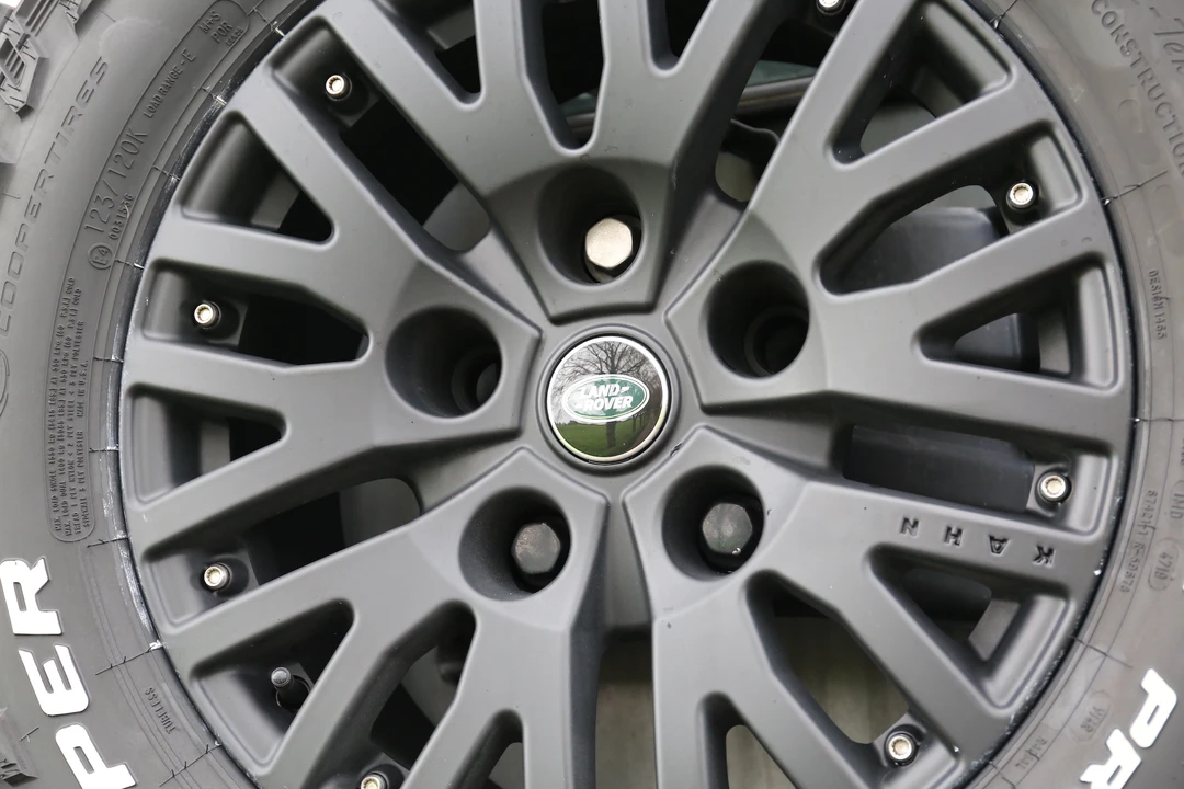 2011 Land Rover Defender 90 - Image 27 of 31