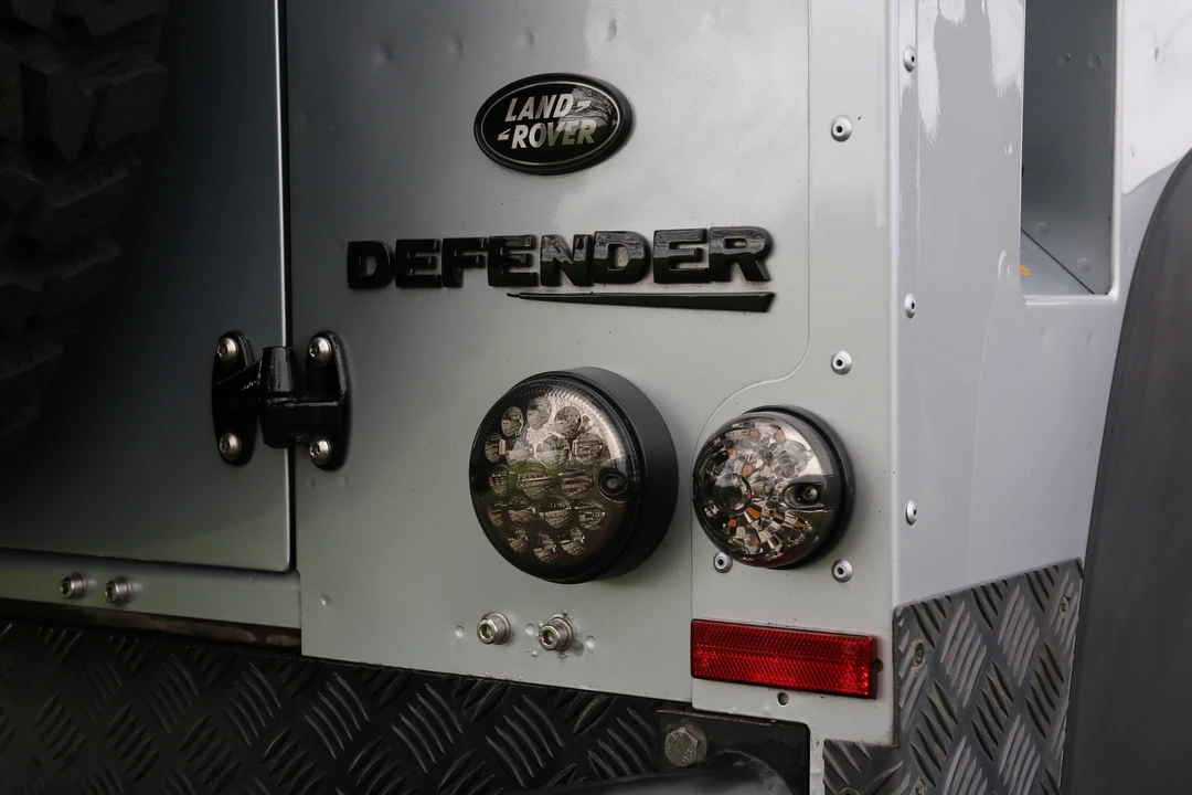 2011 Land Rover Defender 90 - Image 29 of 31