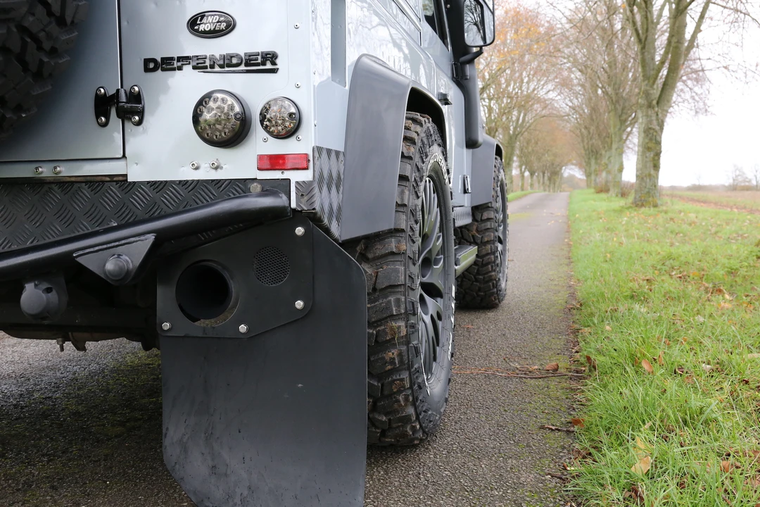 2011 Land Rover Defender 90 - Image 30 of 31
