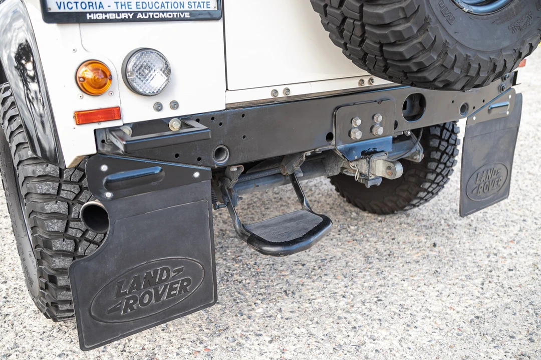 2011 Land Rover Defender 90 - Image 31 of 31
