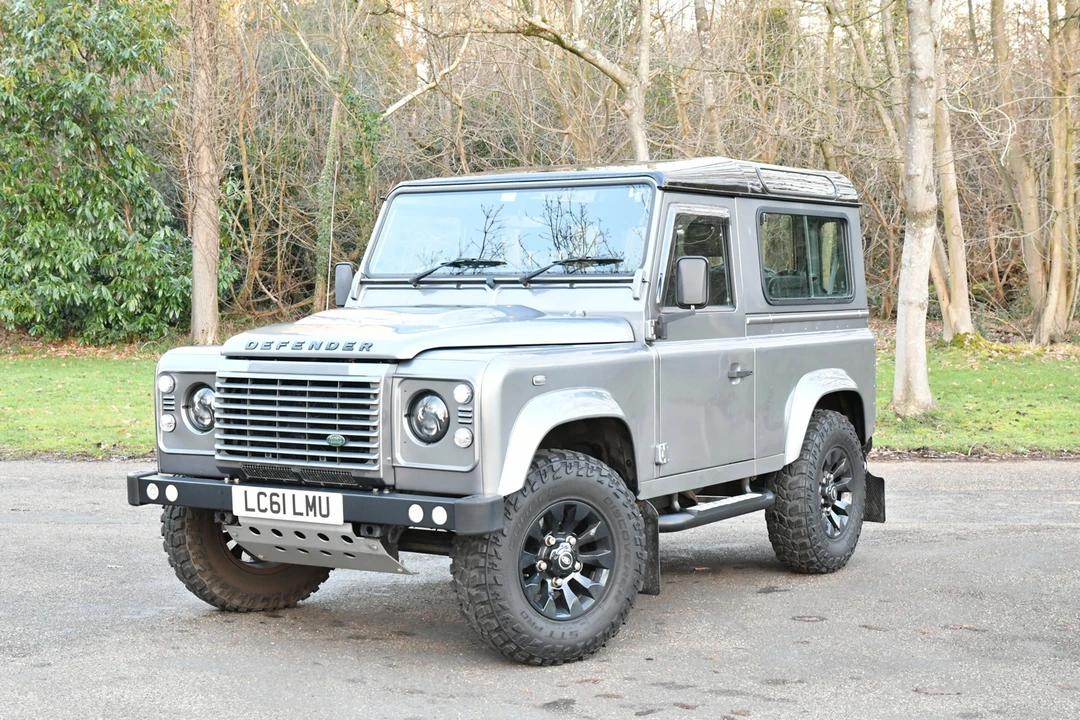 2011 Land Rover Defender 90 - Image 10 of 21