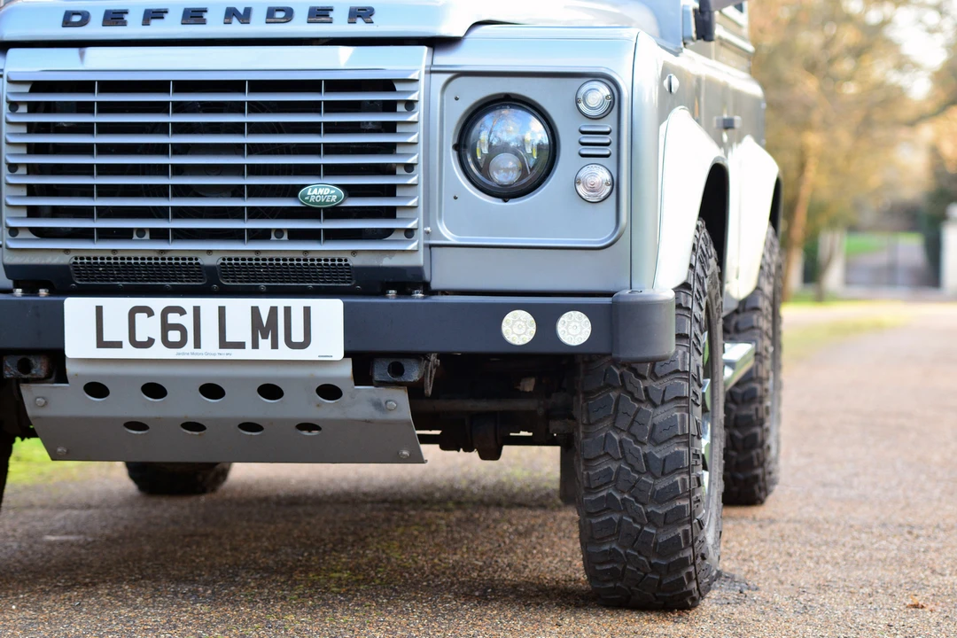2011 Land Rover Defender 90 - Image 19 of 21