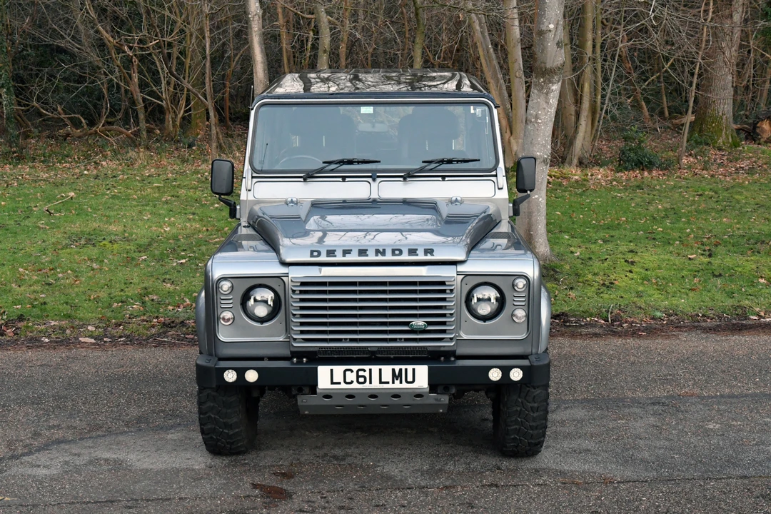 2011 Land Rover Defender 90 - Image 3 of 21