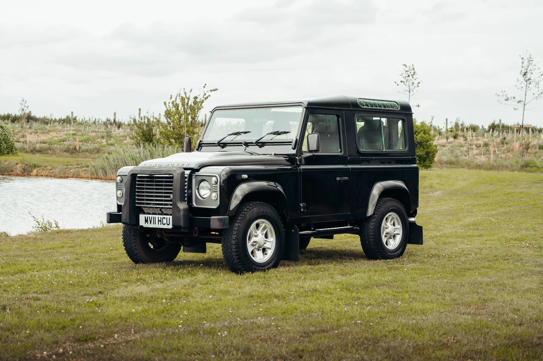 2011 Land Rover Defender 90 - Image 10 of 31