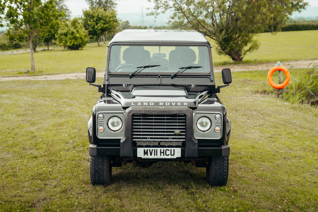 2011 Land Rover Defender 90 - Image 3 of 31