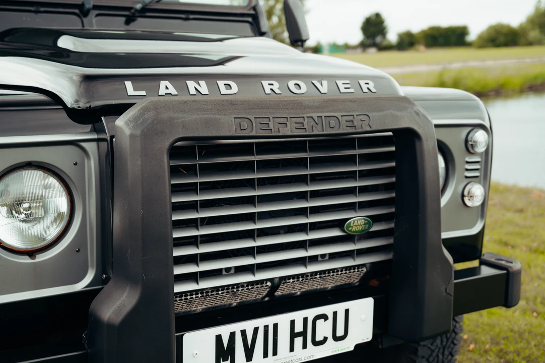 2011 Land Rover Defender 90 - Image 23 of 31