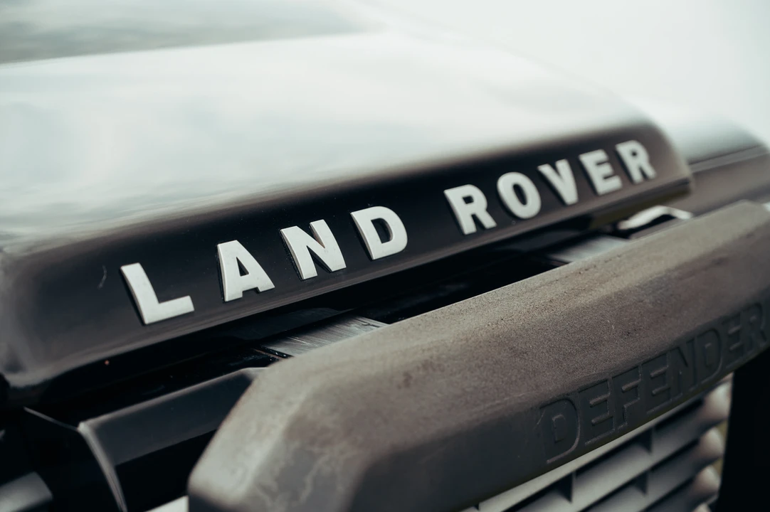2011 Land Rover Defender 90 - Image 24 of 31