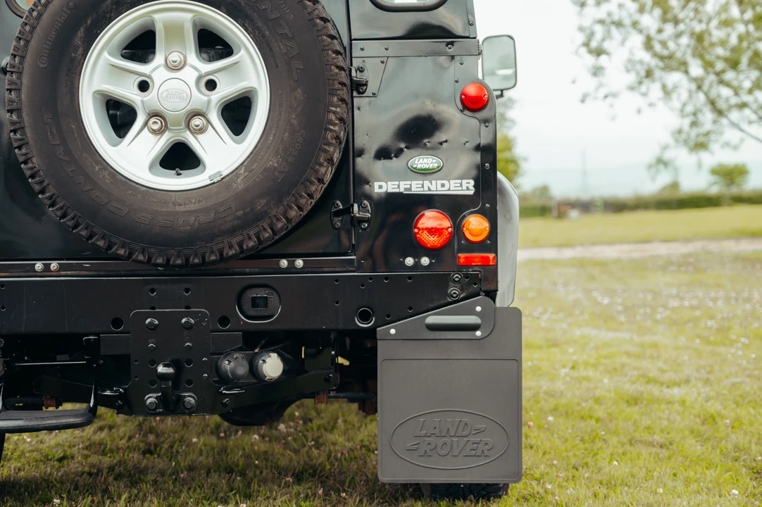 2011 Land Rover Defender 90 - Image 30 of 31