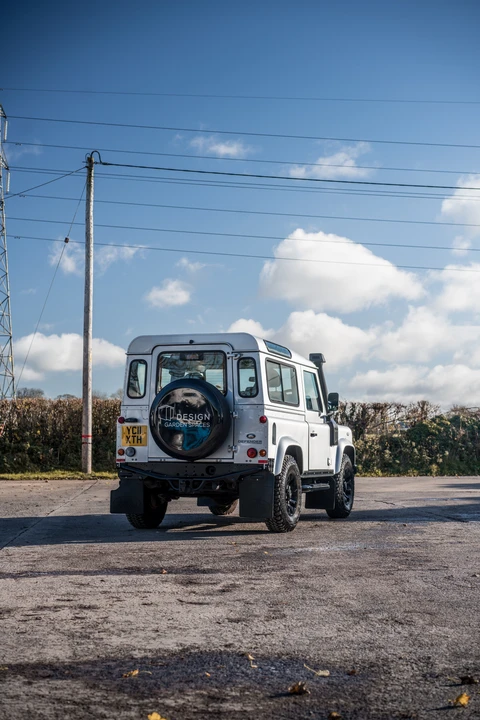 2011 Land Rover Defender 90 - Image 26 of 31