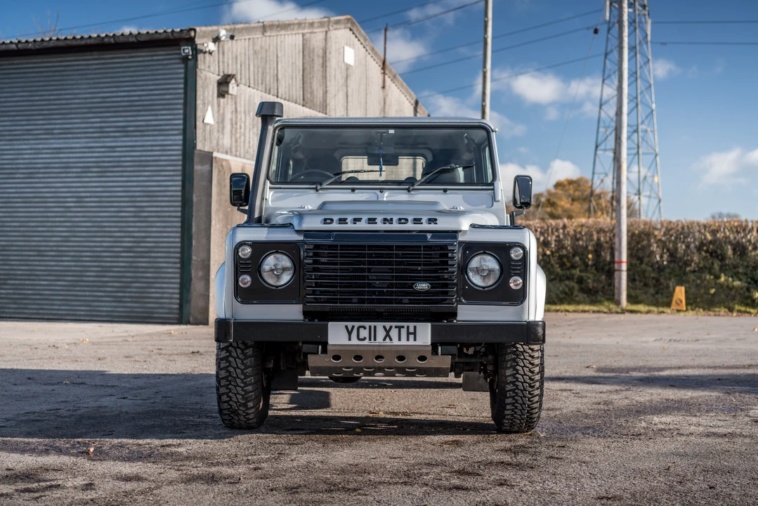 2011 Land Rover Defender 90 - Image 3 of 31