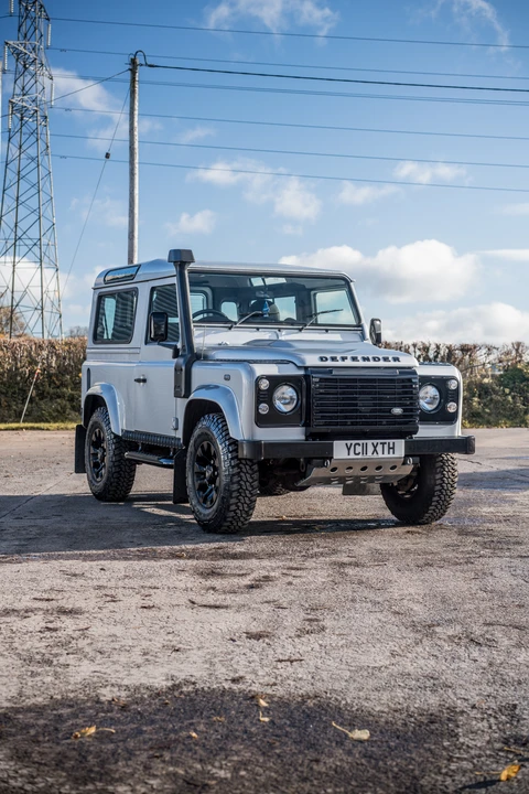 2011 Land Rover Defender 90 - Image 28 of 31