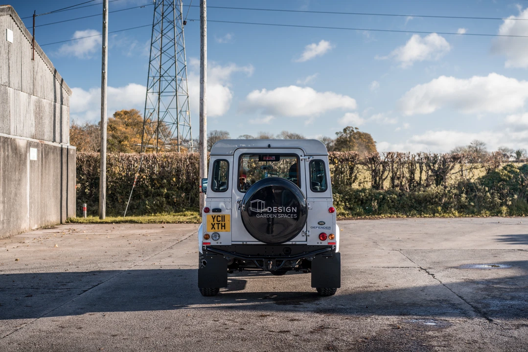 2011 Land Rover Defender 90 - Image 20 of 31
