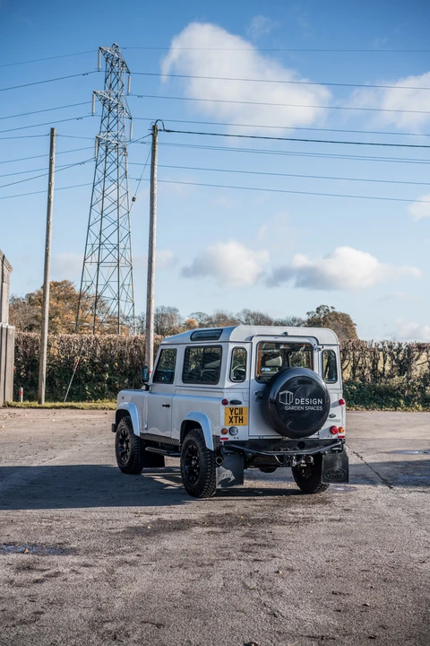 2011 Land Rover Defender 90 - Image 29 of 31