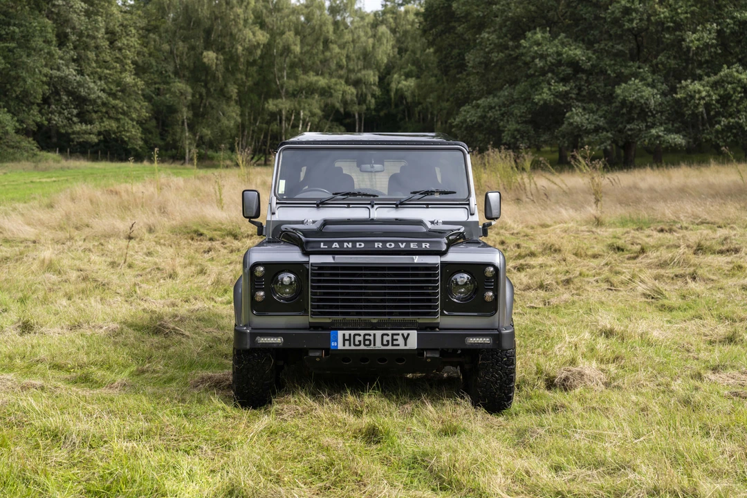 2011 Land Rover Defender 90 - Image 3 of 31