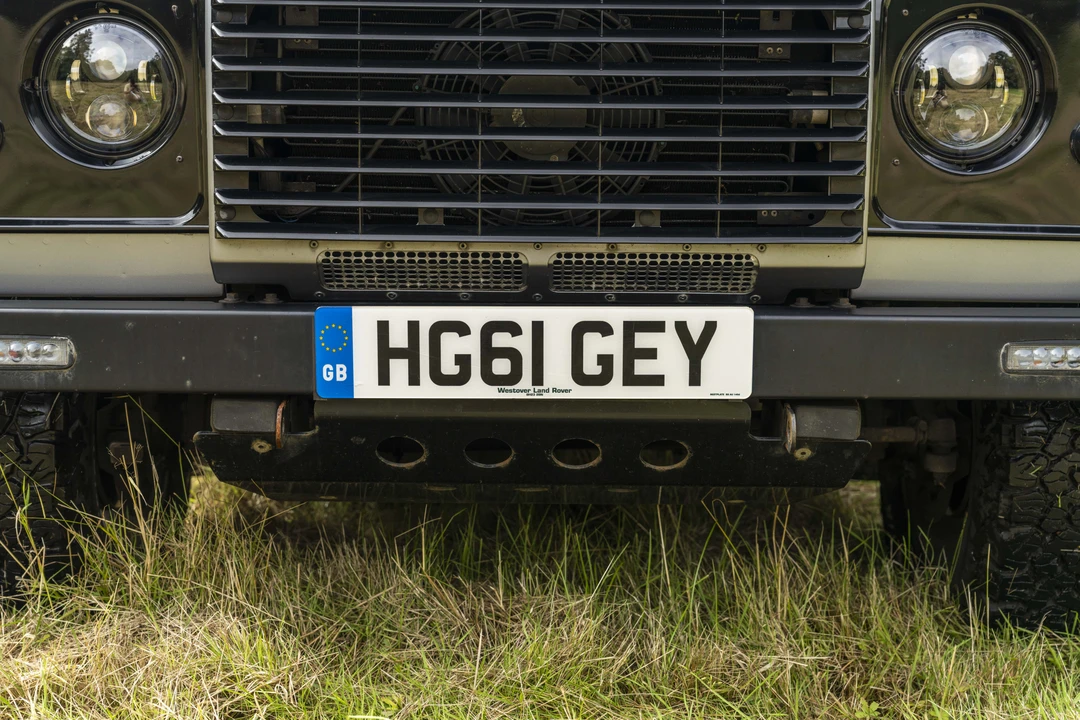 2011 Land Rover Defender 90 - Image 14 of 31