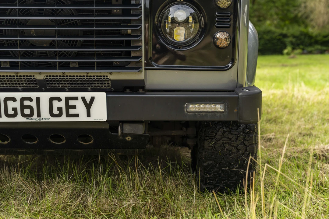 2011 Land Rover Defender 90 - Image 16 of 31