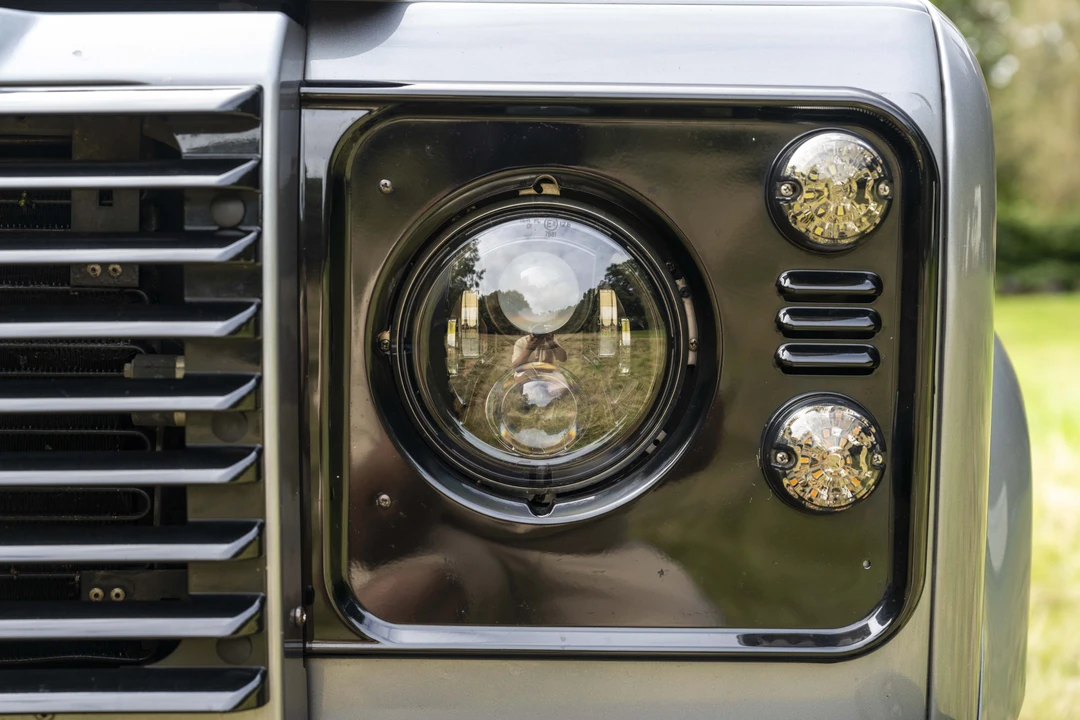 2011 Land Rover Defender 90 - Image 26 of 31