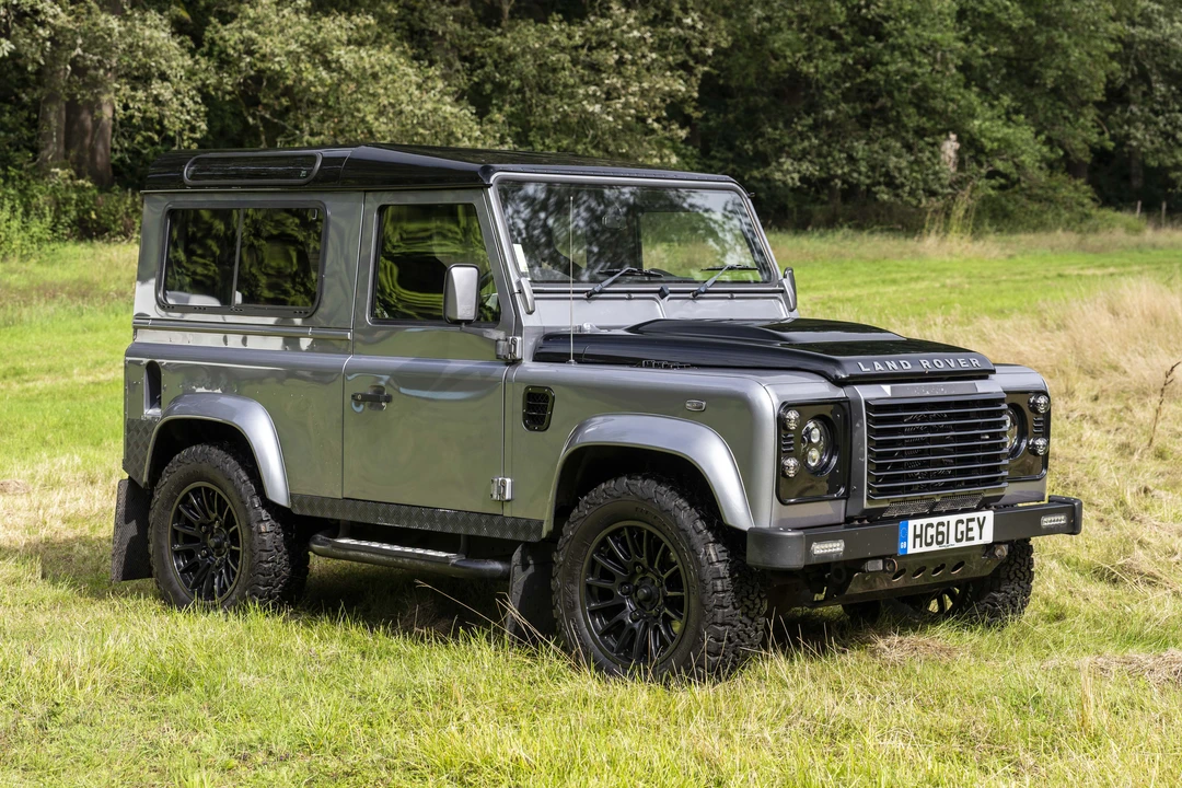 2011 Land Rover Defender 90 - Image 2 of 31
