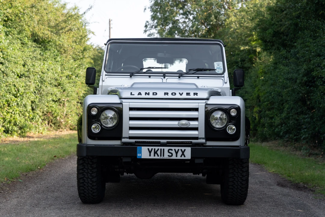 2011 Land Rover Defender 90 - Image 3 of 31