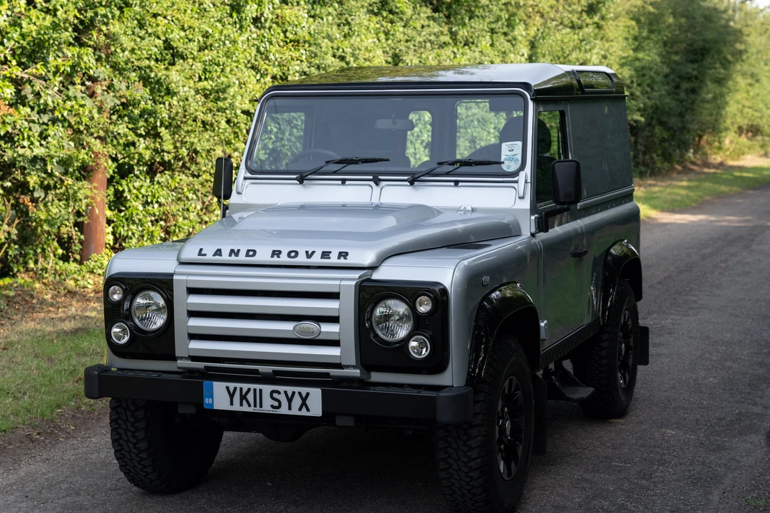 2011 Land Rover Defender 90 - Image 10 of 31