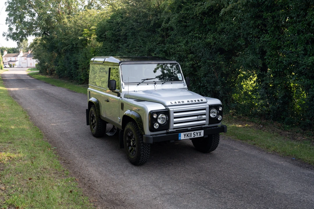 2011 Land Rover Defender 90 - Image 20 of 31