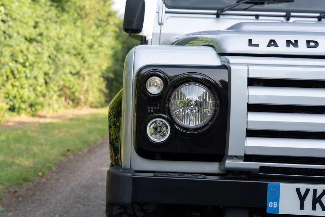 2011 Land Rover Defender 90 - Image 30 of 31