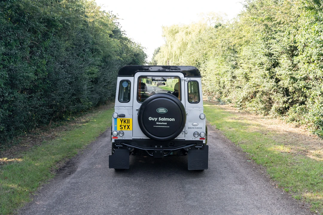 2011 Land Rover Defender 90 - Image 7 of 31