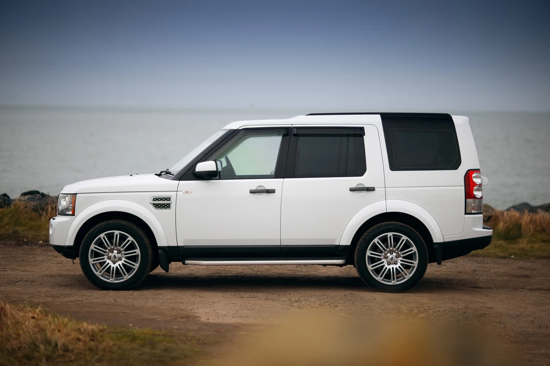 2011 Land Rover Discovery 4th Gen - Image 24 of 31