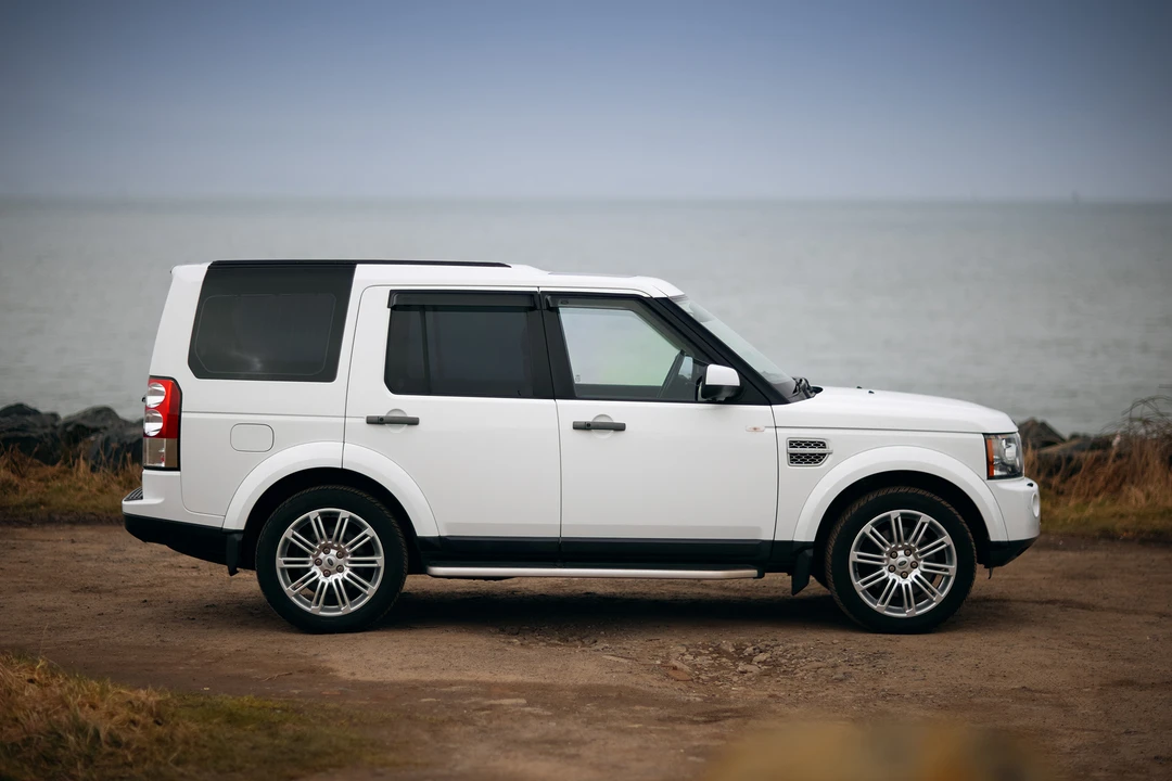 2011 Land Rover Discovery 4th Gen - Image 19 of 31