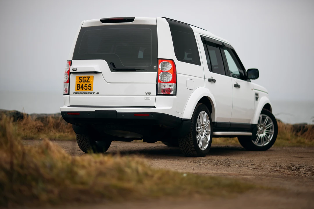 2011 Land Rover Discovery 4th Gen - Image 18 of 31