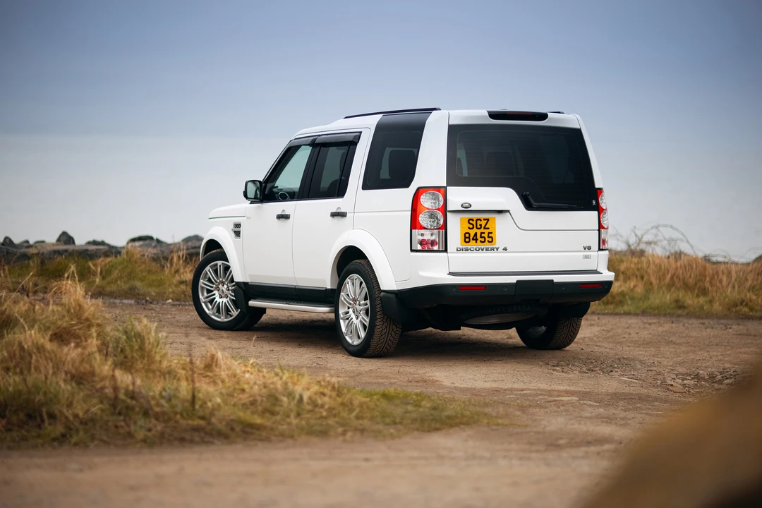 2011 Land Rover Discovery 4th Gen - Image 17 of 31