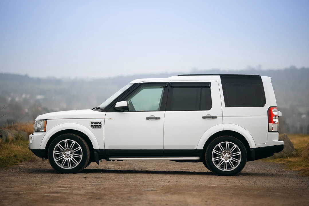 2011 Land Rover Discovery 4th Gen - Image 6 of 31