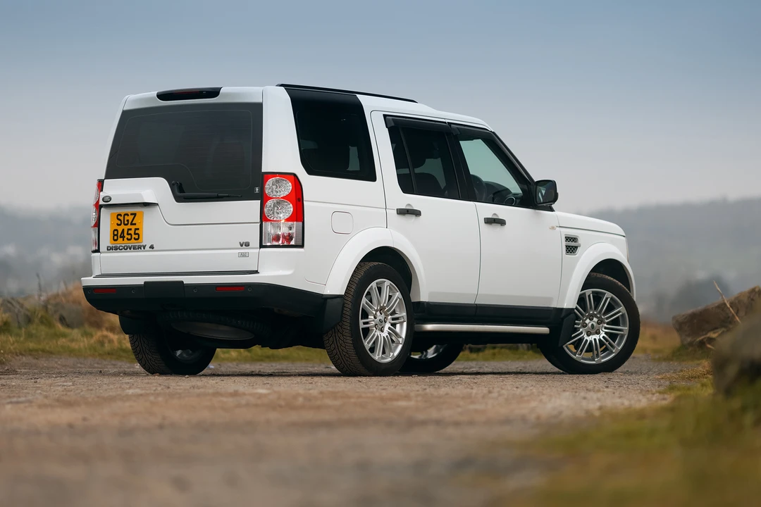 2011 Land Rover Discovery 4th Gen - Image 12 of 31