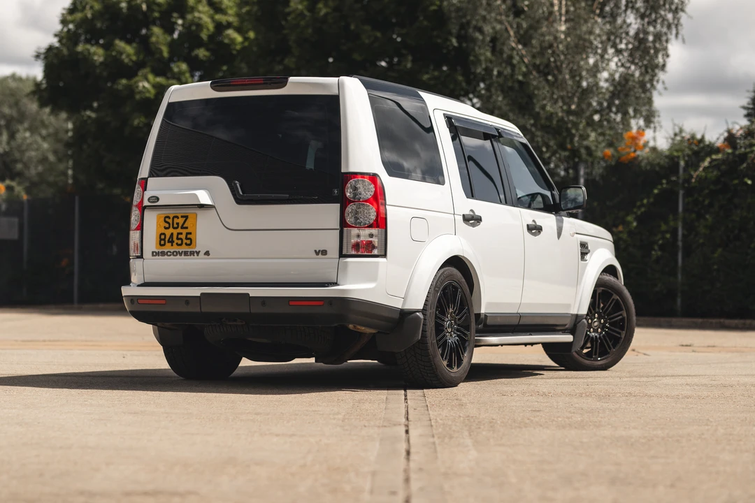 2011 Land Rover Discovery 4th Gen - Image 17 of 31