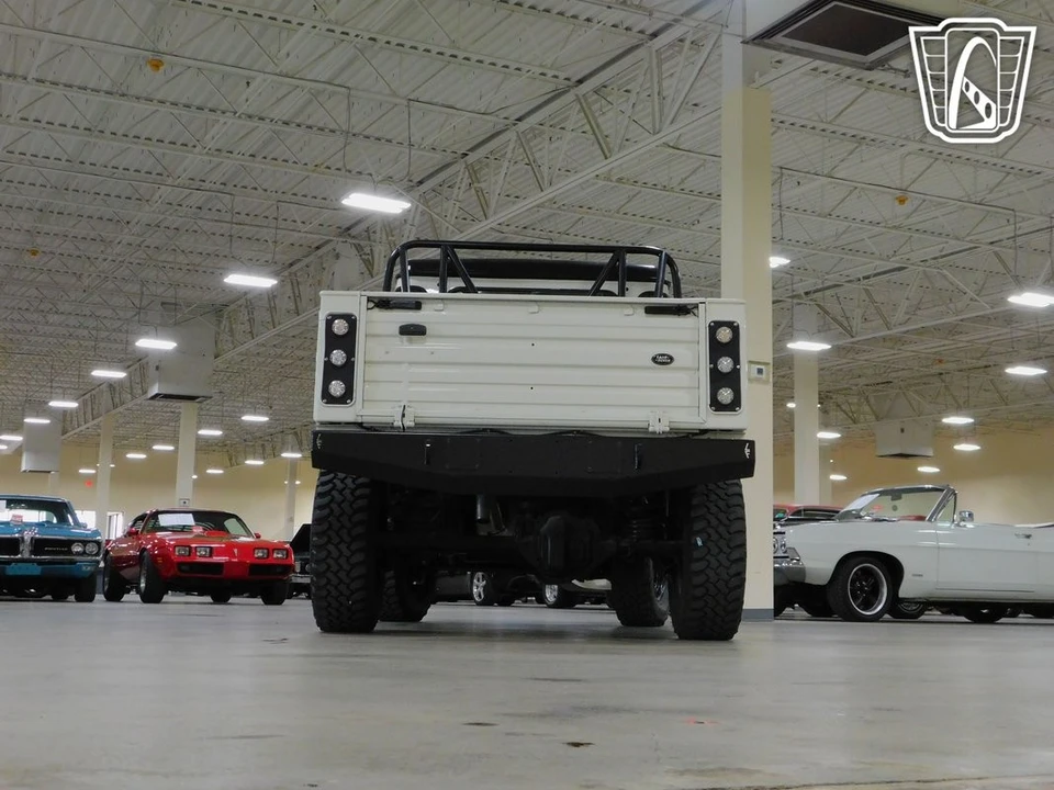 2011 Land Rover Defender - Image 20 of 21