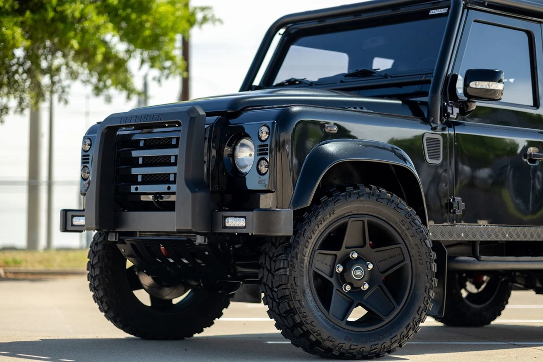 2011 Land Rover Defender 110 - Image 4 of 21