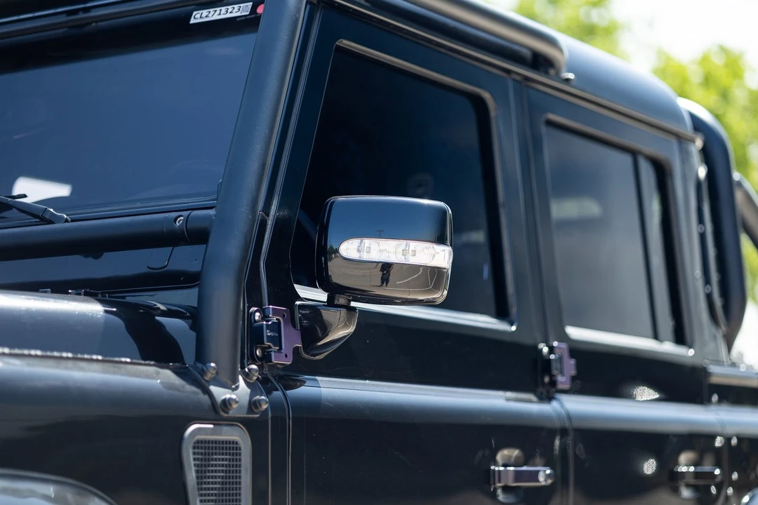 2011 Land Rover Defender 110 - Image 9 of 21