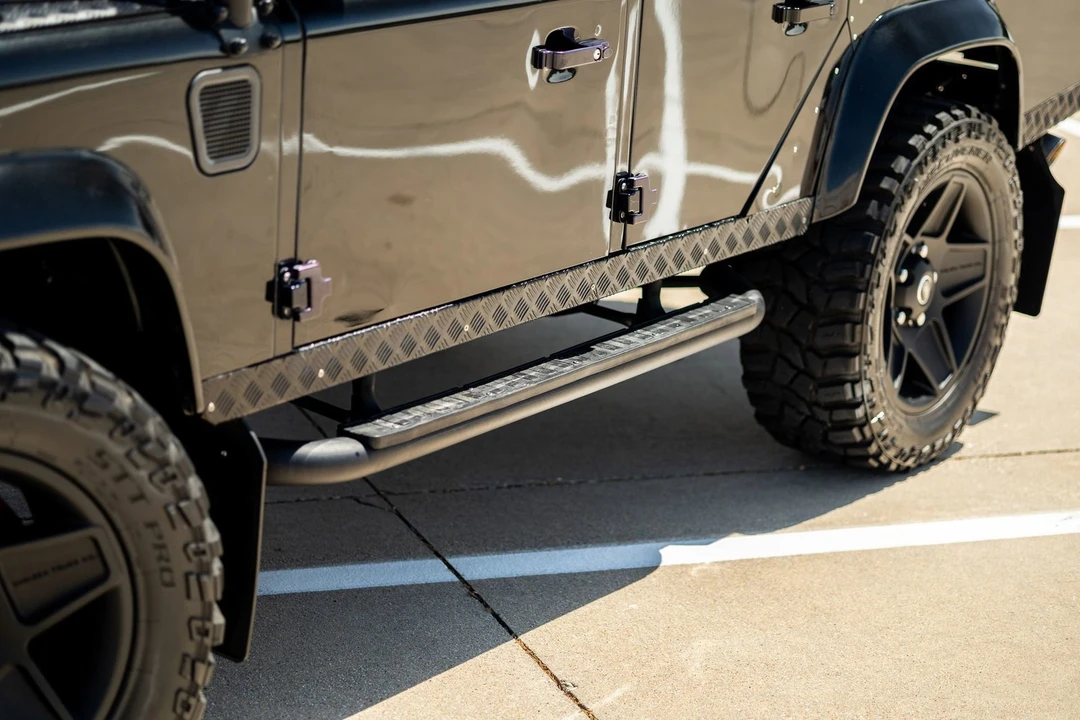 2011 Land Rover Defender 110 - Image 10 of 21