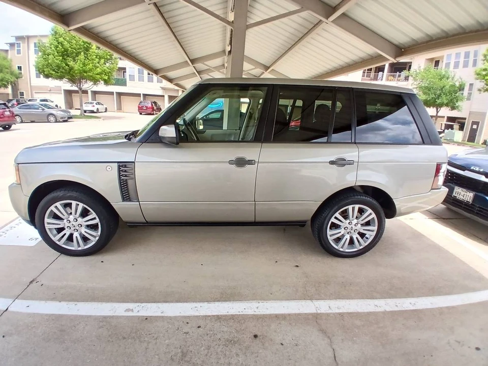 2011 Land Rover Range Rover L322 - Image 2 of 9