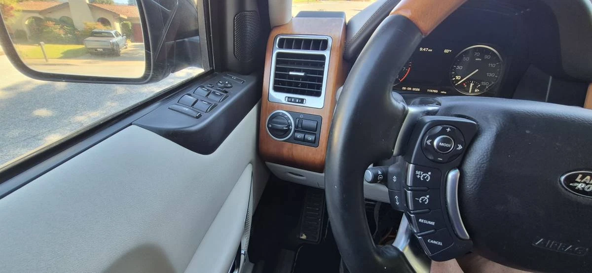 2011 Land Rover Range Rover L322 - Image 19 of 22