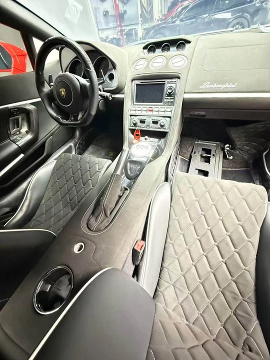 2011 Lamborghini Gallardo - Image 8 of 10