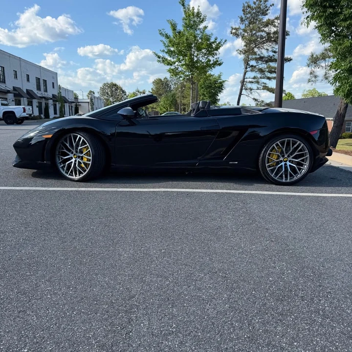 2011 Lamborghini Gallardo - Image 2 of 14