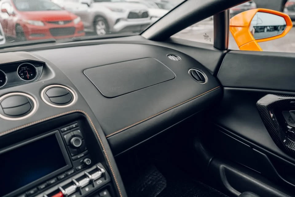 2011 Lamborghini Gallardo - Image 16 of 18